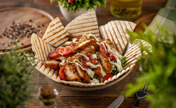 How can you create a compelling non-alcoholic beverage menu that appeals to all ages?